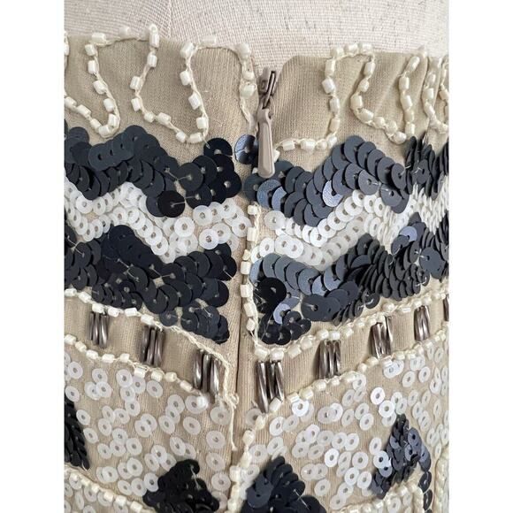 Foreign Exchange Miniskirt Sequins Beaded Black Gold White Holidays *Flaw - Picture 5 of 9